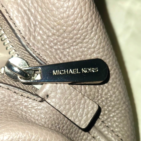 Michael Kors Jet Set Gray Shoulder Bag - Picture 6 of 8